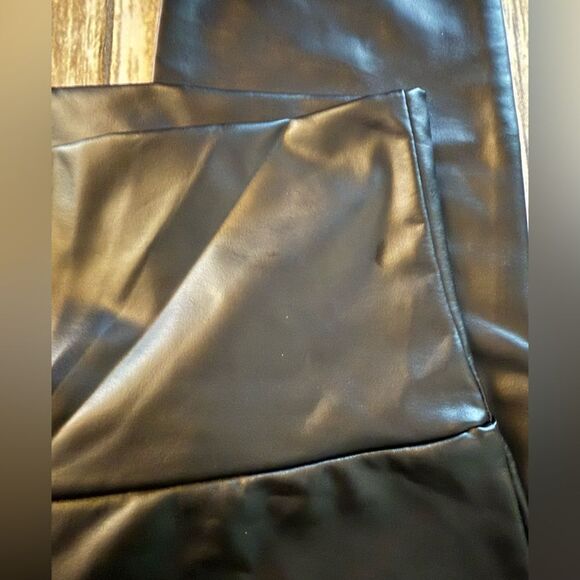 Black Faux Leather Leggings - Picture 3 of 5